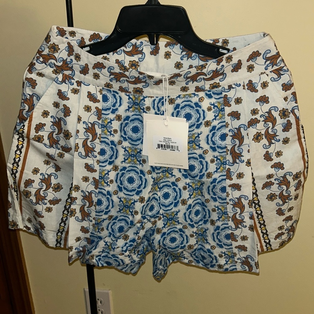 Carolina K Roma Shorts - Picture 6 of 7